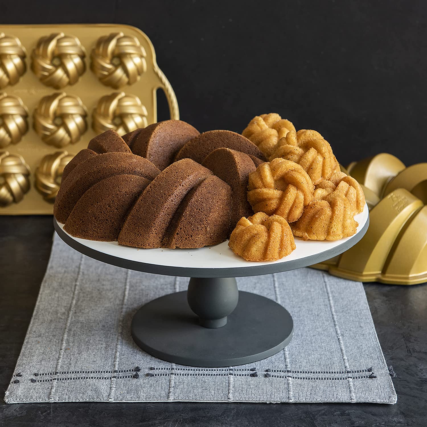 nordic-ware-braided-bundt-mini-tulbandvorm-12-vaks-goud