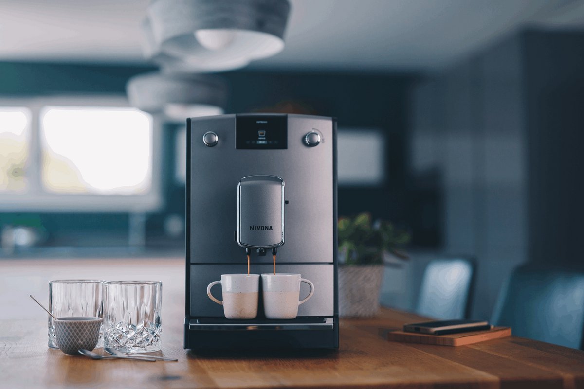 nivona-nicr-695-espressomachine-titanium2.jpg