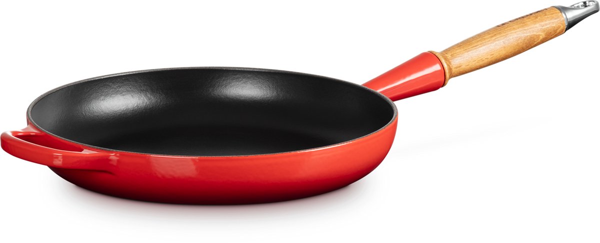 le-creuset-signature-koekenpan-met-houten-steel-28cm-kersenrood2.jpg