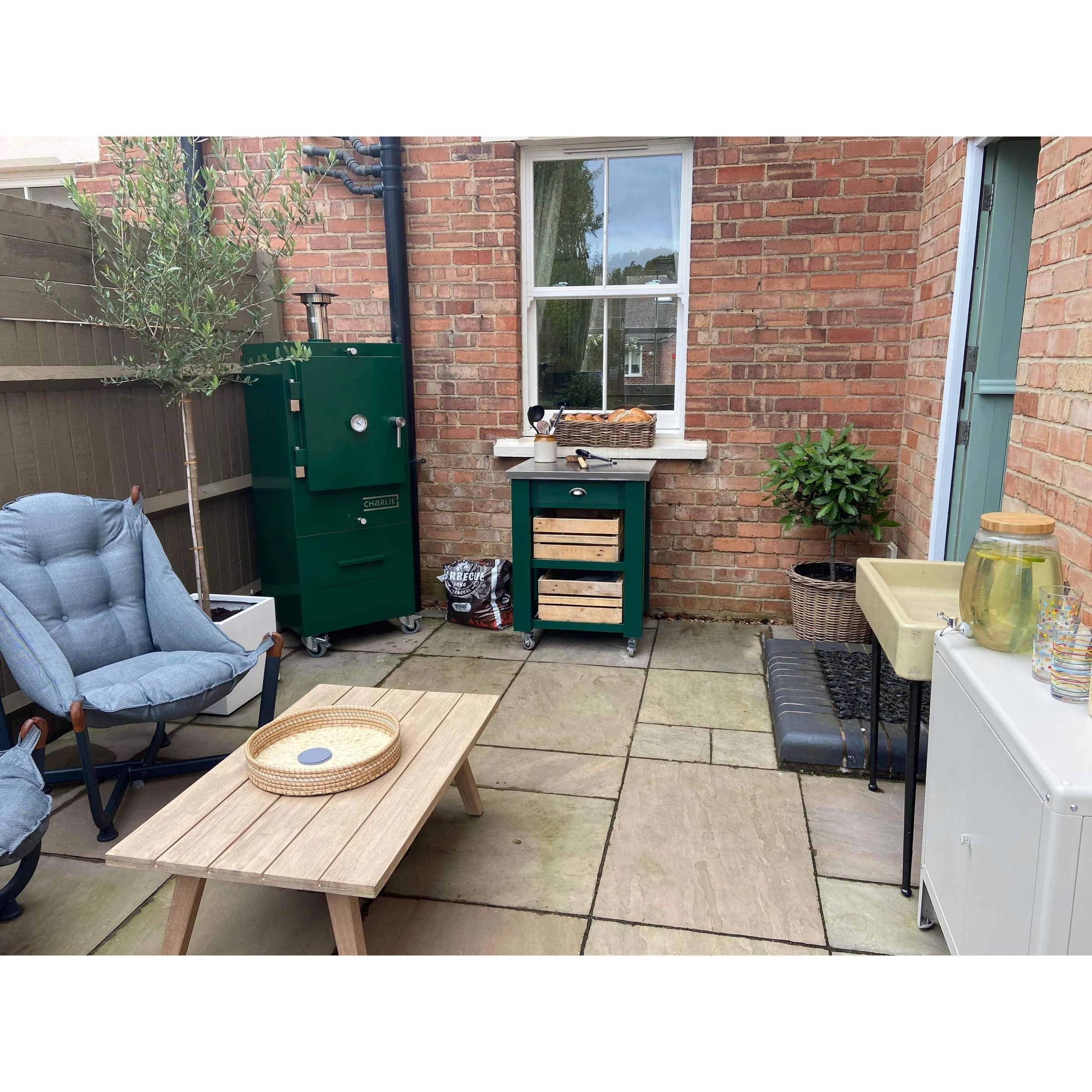 charlie-charcoal-oven-green-chili