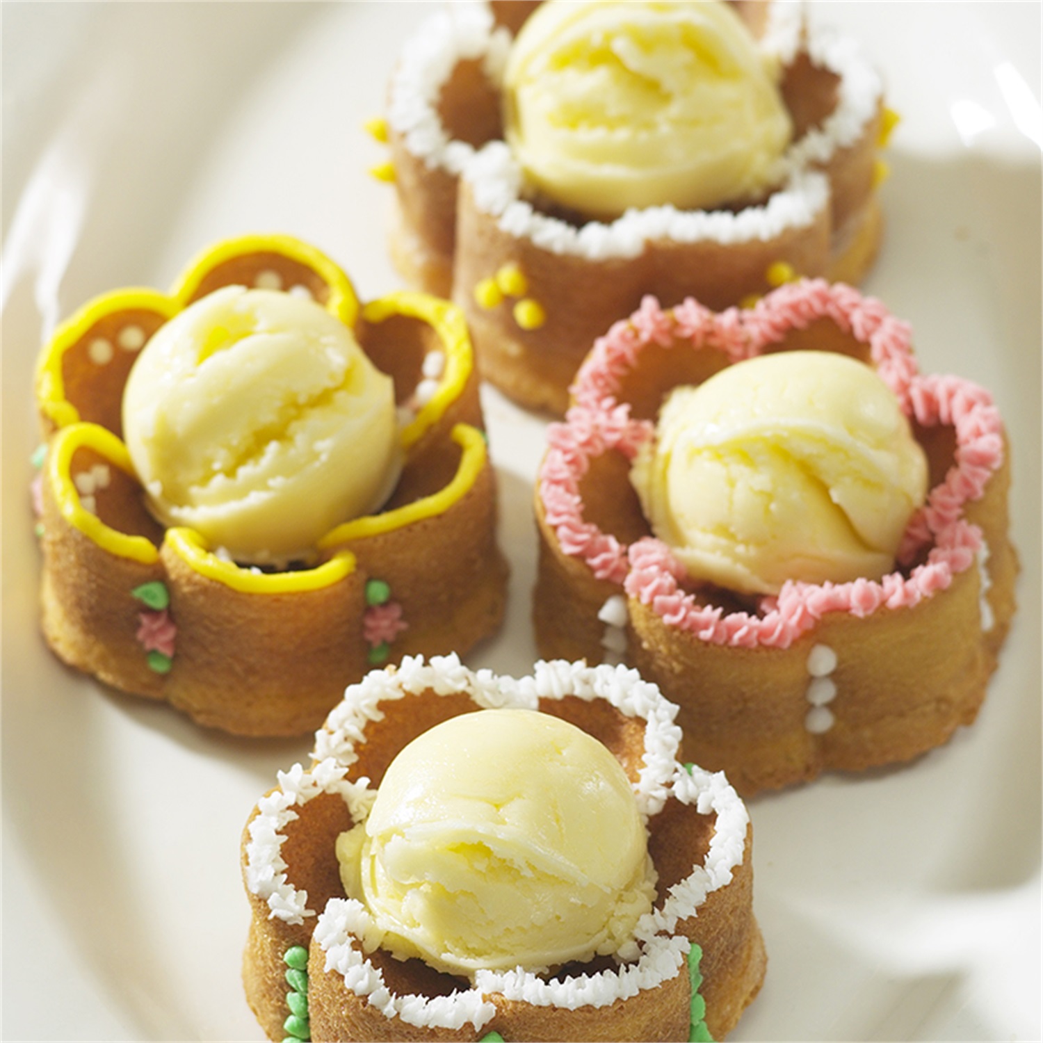 nordic-ware-buttercup-cakelet-bakvorm-6-vaks-zilver