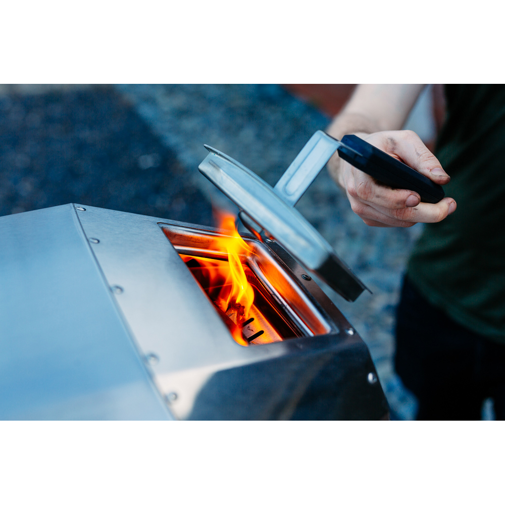 ooni-karu-12-pizzaoven-hout-houtskool-gestookt