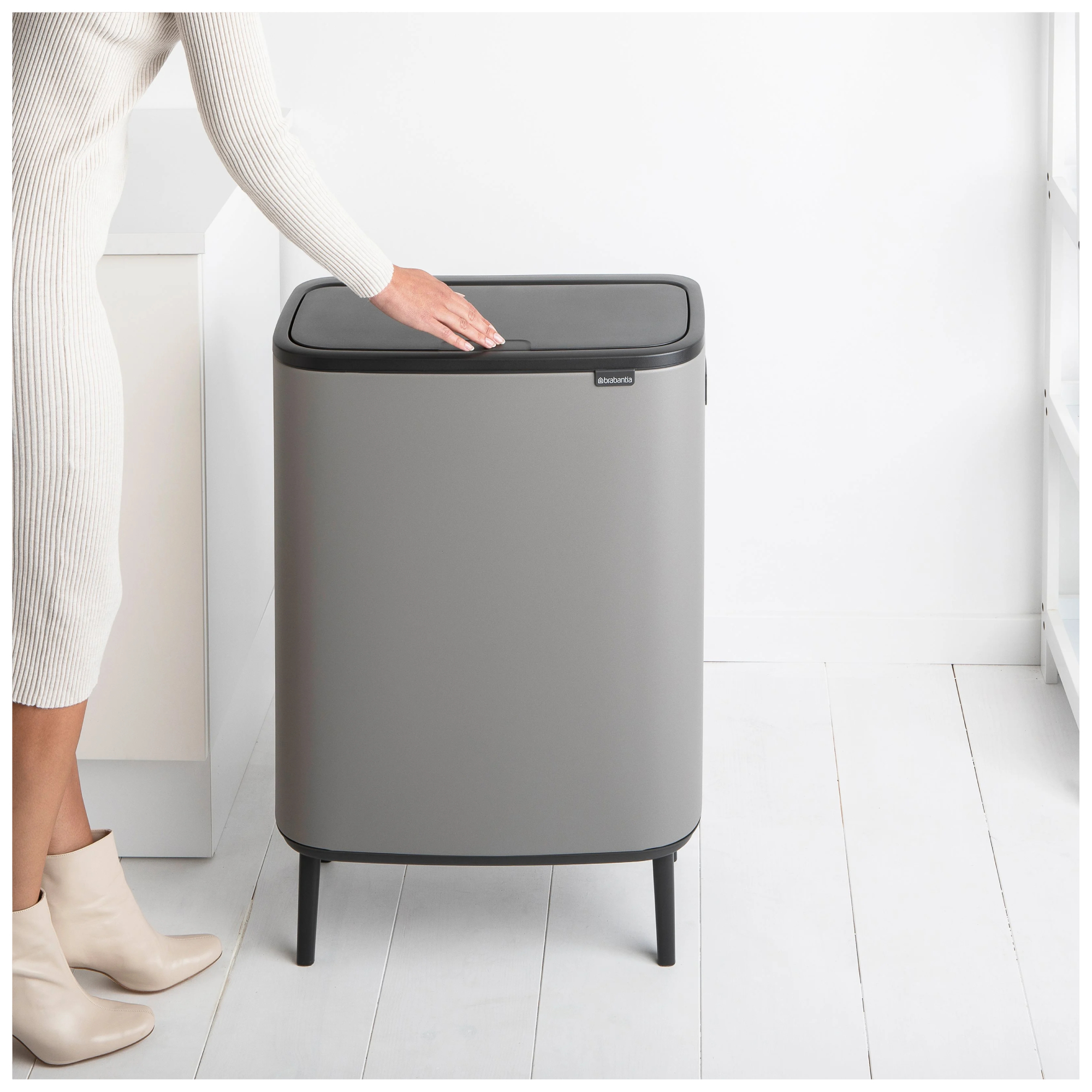 brabantia-bo-touch-bin-hi-60l-betongrijs