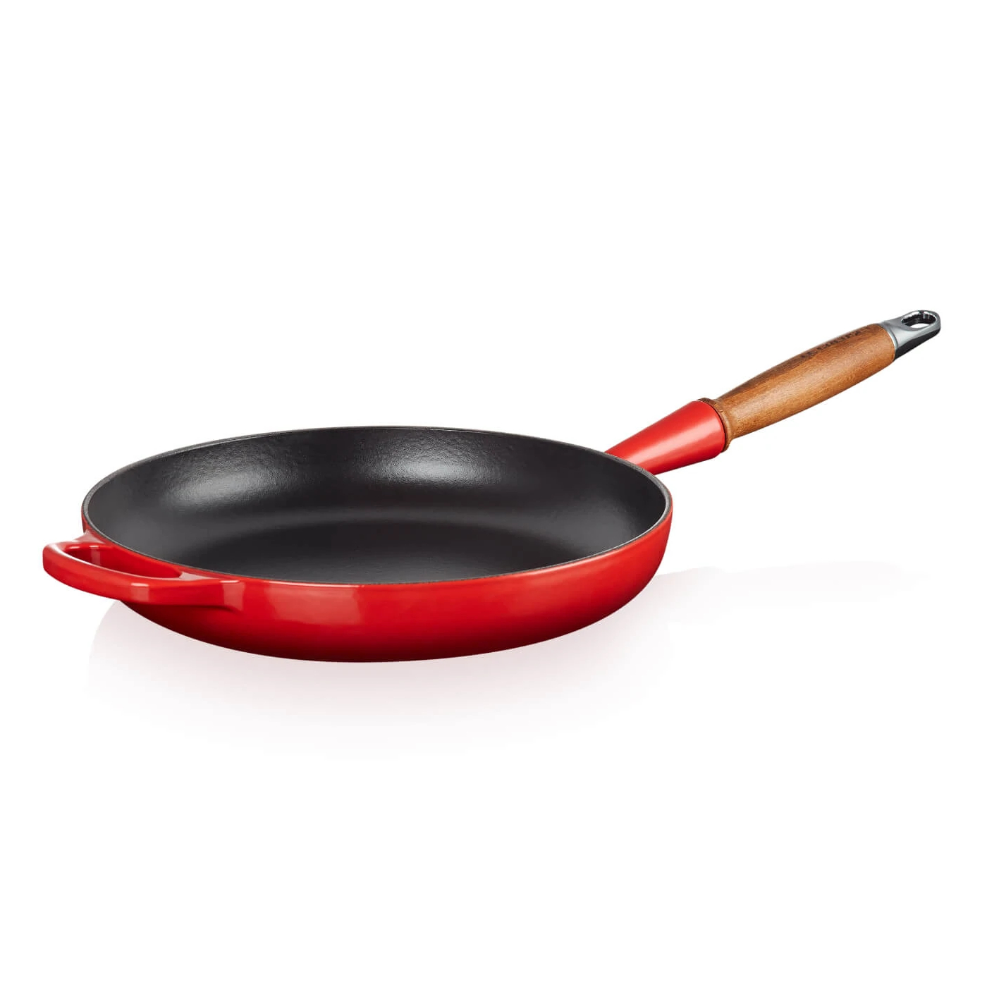 le-creuset-signature-koekenpan-met-houten-steel-26cm-kersenrood