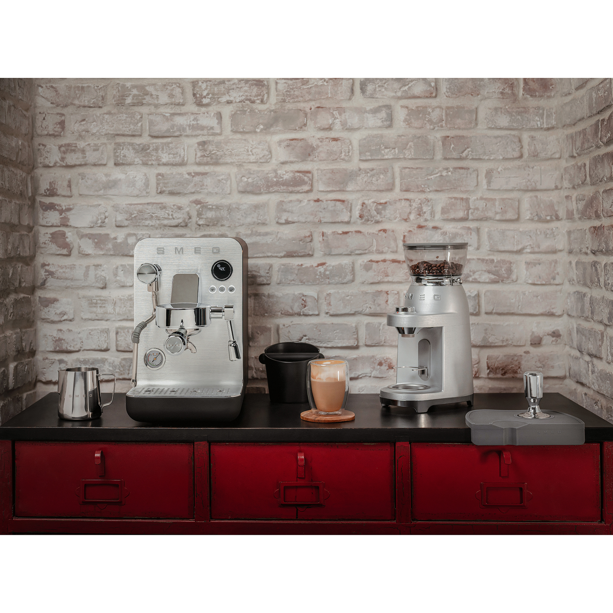 smeg-koffiemolen-cgf02sseu-aluminium_10