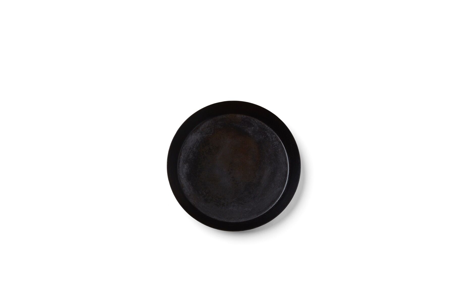 delivita round black iron dish