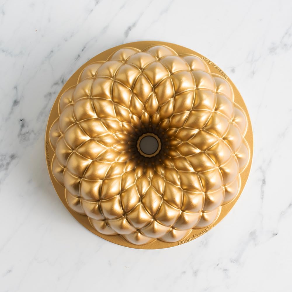 nordic-ware-kaleidoscope-bundt-tulbandvorm-goud3.jpg