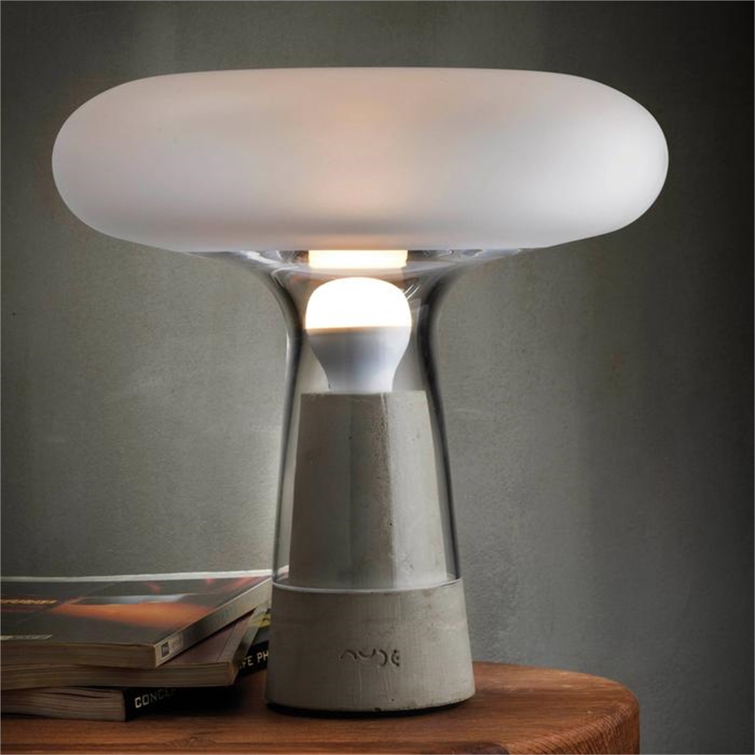 nude-orion-lamp-32cm-beton