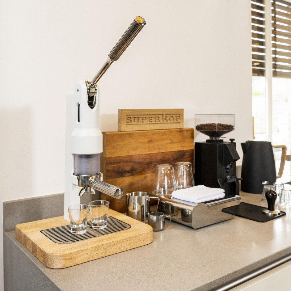 superkop-handbediende-niet-elektrische-espressomachine-wit