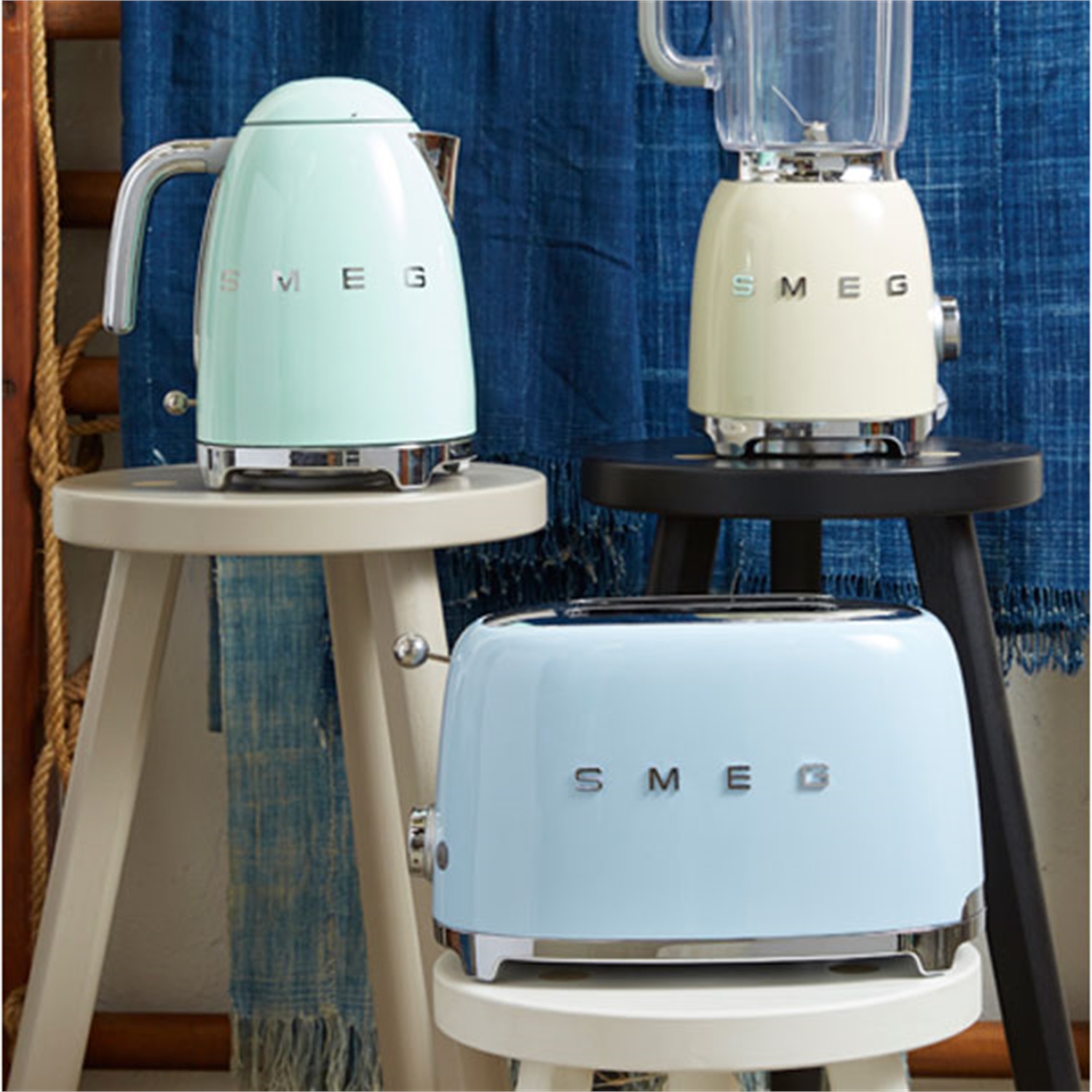 smeg-broodrooster-2x2-tsf01pbeu-pastelblauw