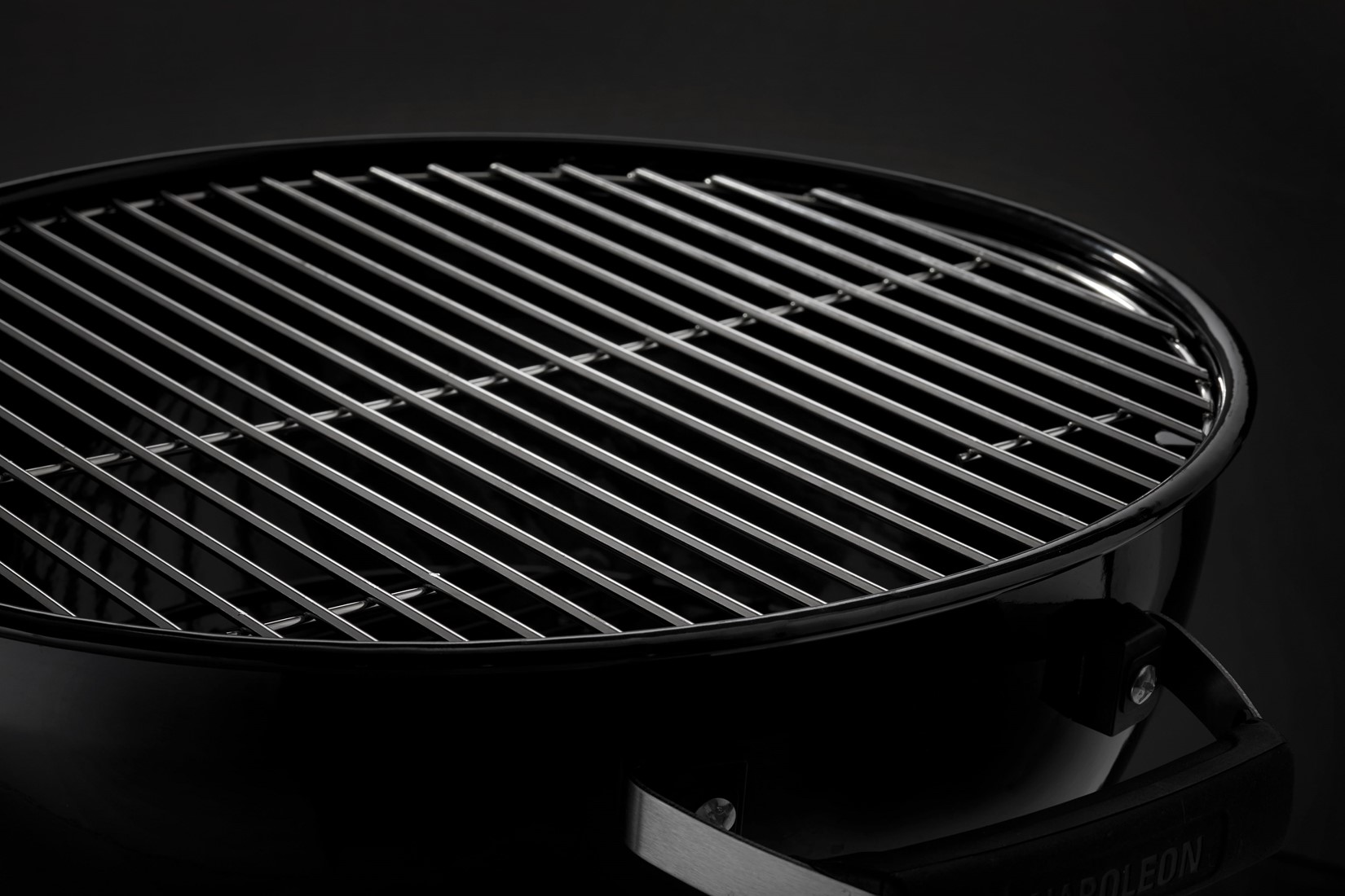 napoleon-houtskool-kogelbarbecue-nk18k-leg-1-47cm