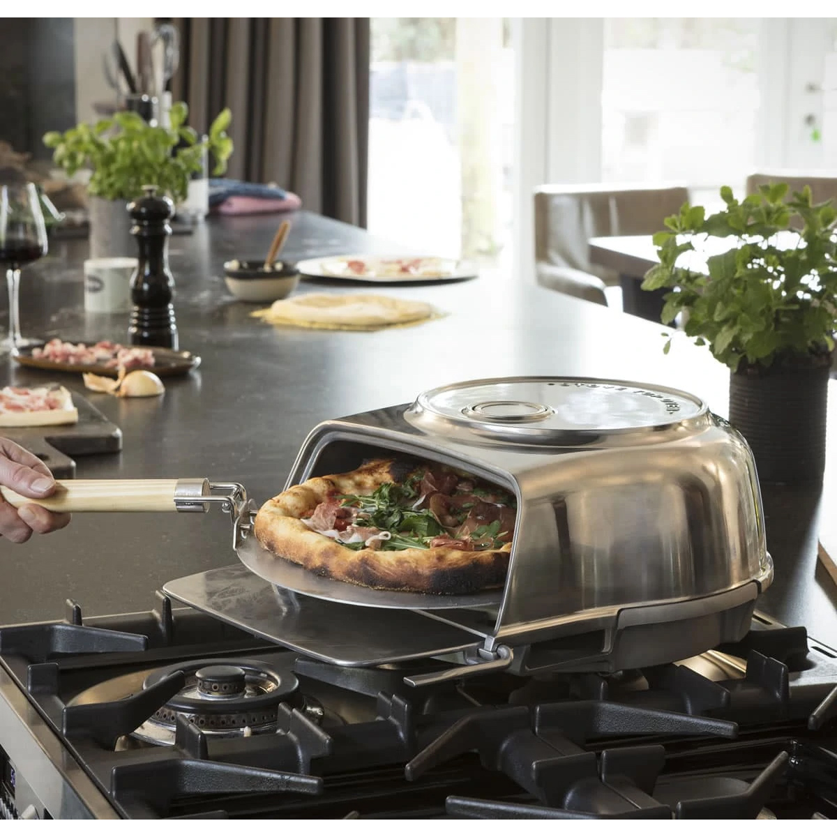fernus-stovetop-pizza-oven-polished-aluminium
