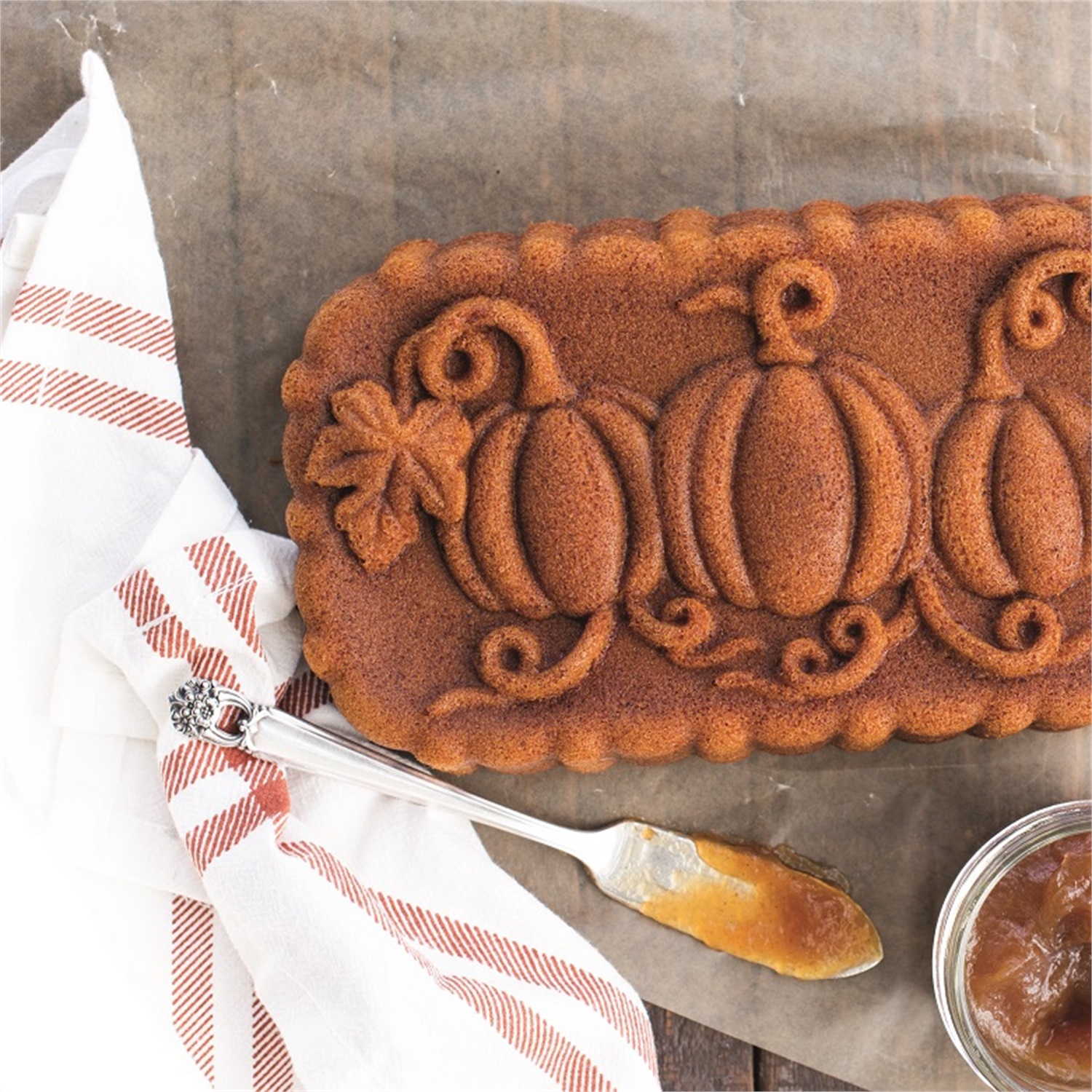 nordic-ware-pumpkin-patch-loaf-bakvorm-27x13cm-brons