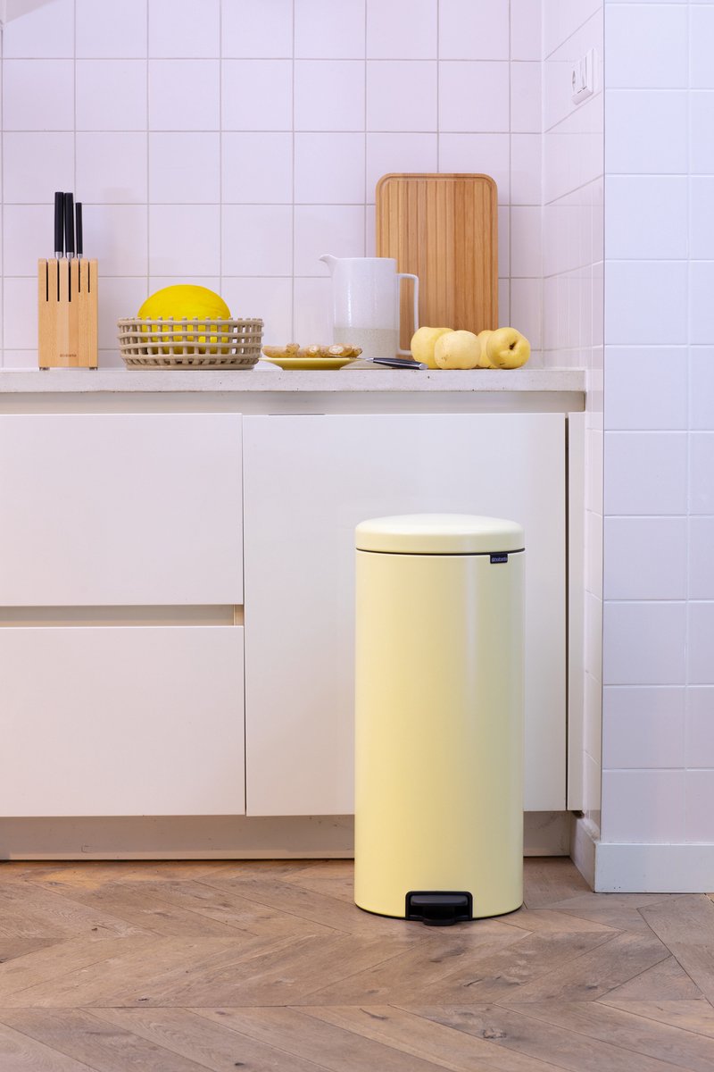 brabantia-newicon-pedaalemmer,-30l-mellow-yellow7