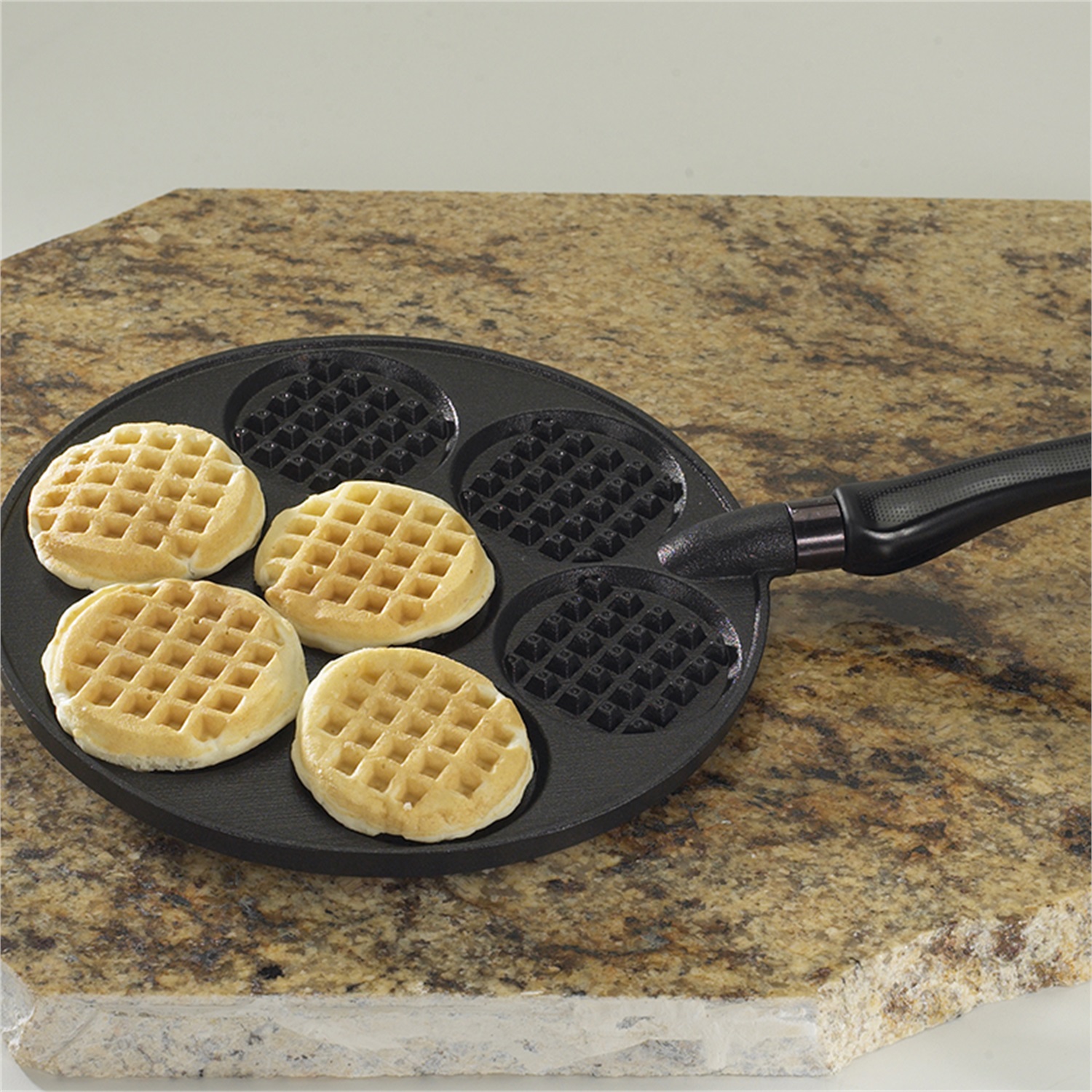 nordic-ware-silver-dollar-waffle-pannenkoekenpan-7-vaks