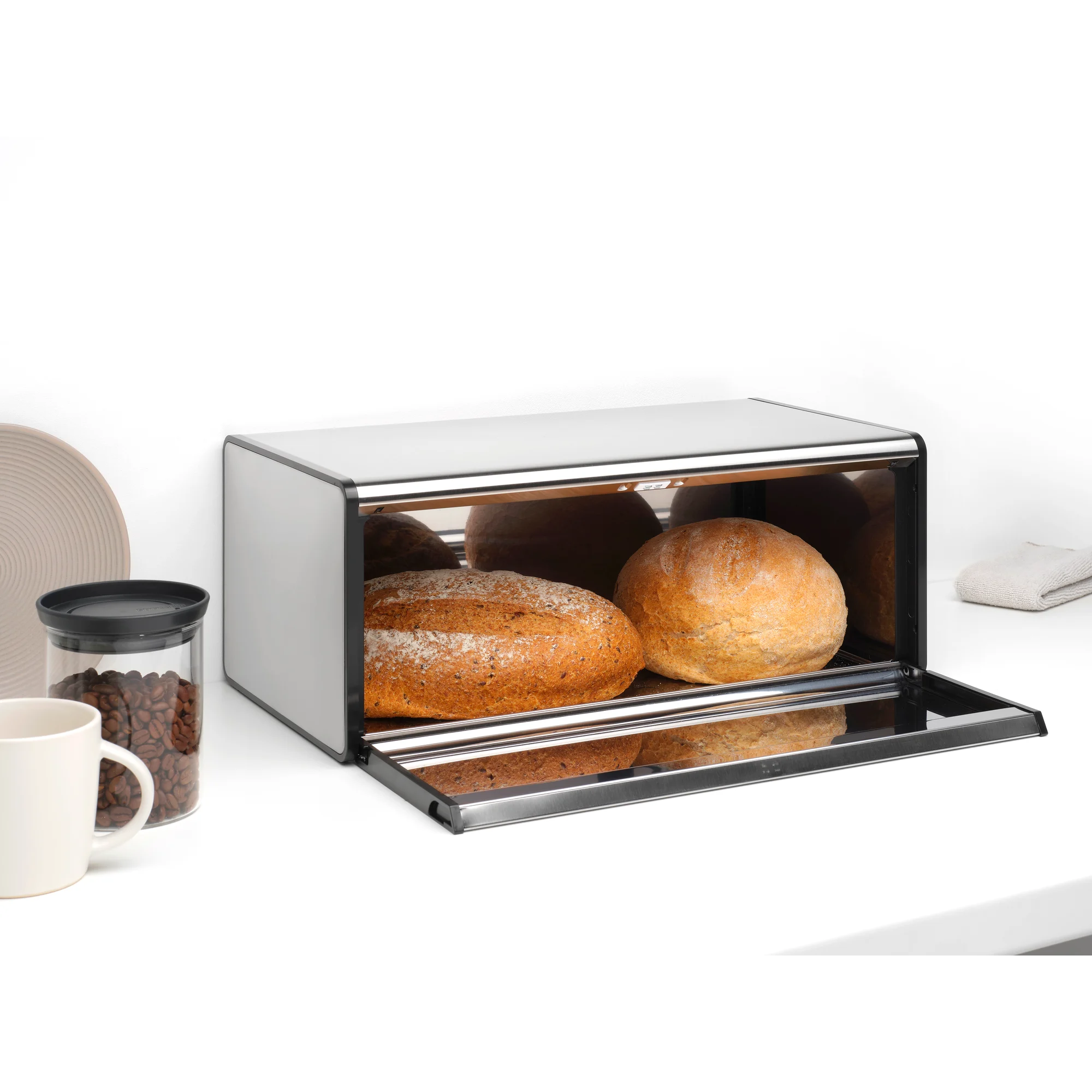 brabantia-broodtrommel-met-klepdeksel-46-5cm-matt-steel4.jpg