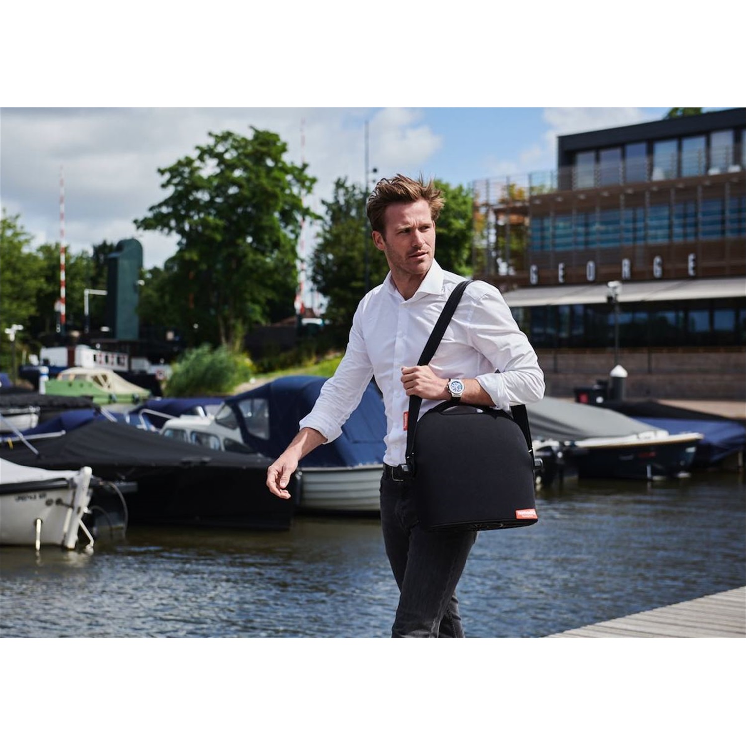 nomadiq-protection-pouch-beschermhoes-zwart