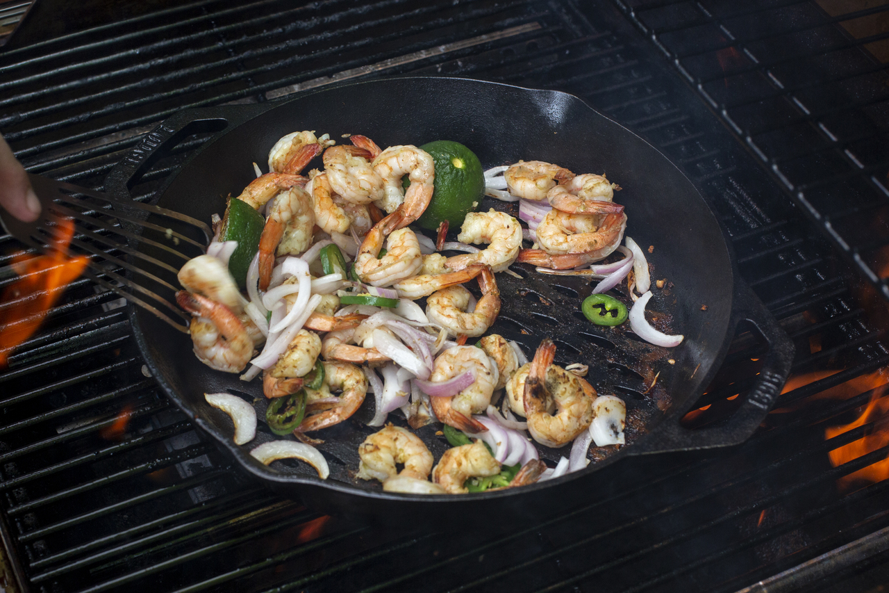 lodge-grillpan-geperforeerd-l10gbl-305cm