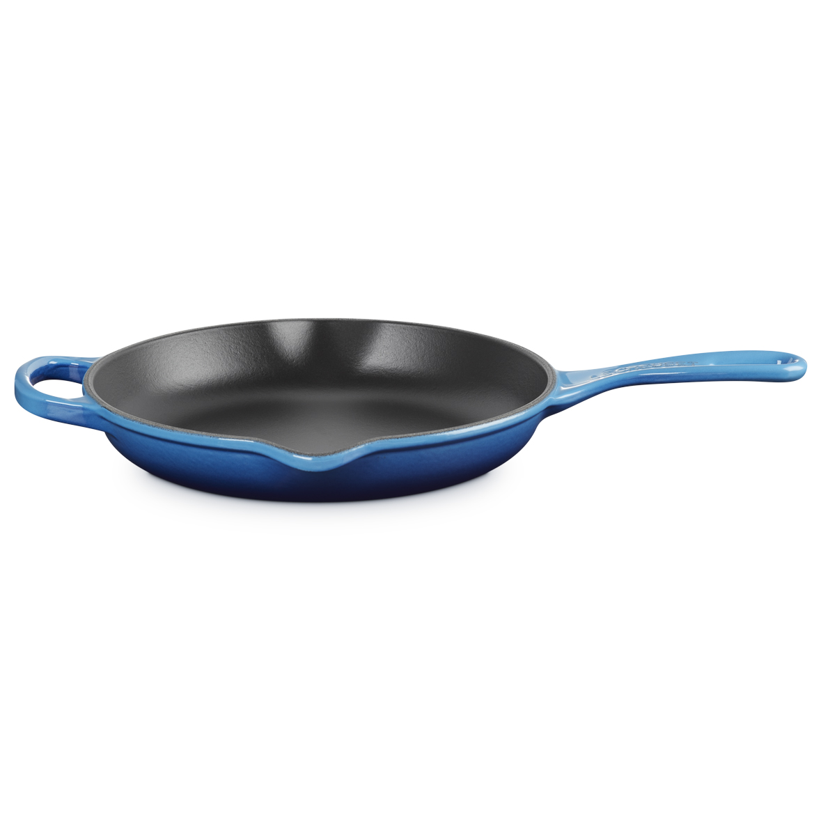 le-creuset-signature-skillet-23cm-azure-1.jpg