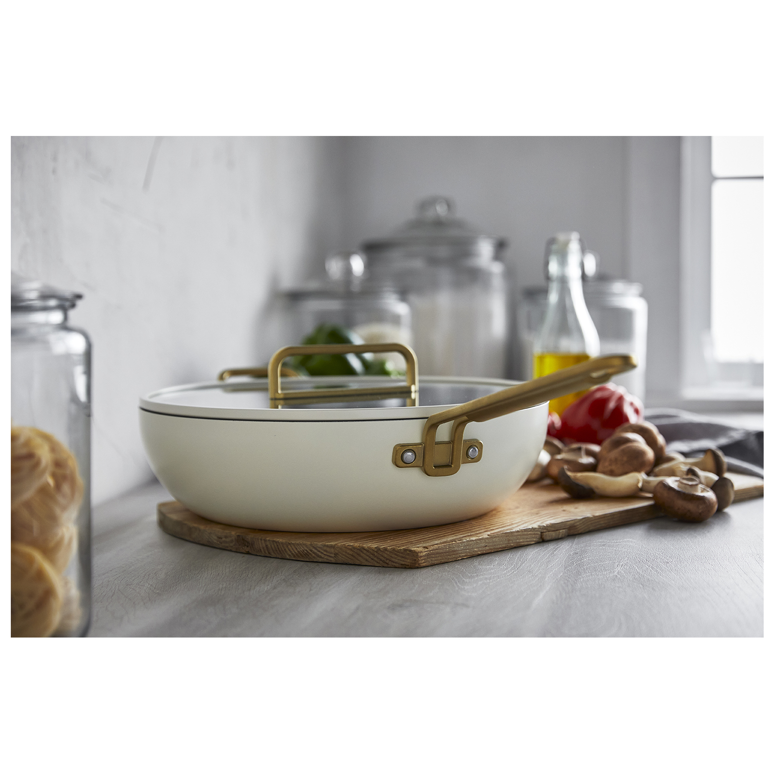 greenpan-tucci-sauteerpan-white-sfeer-5