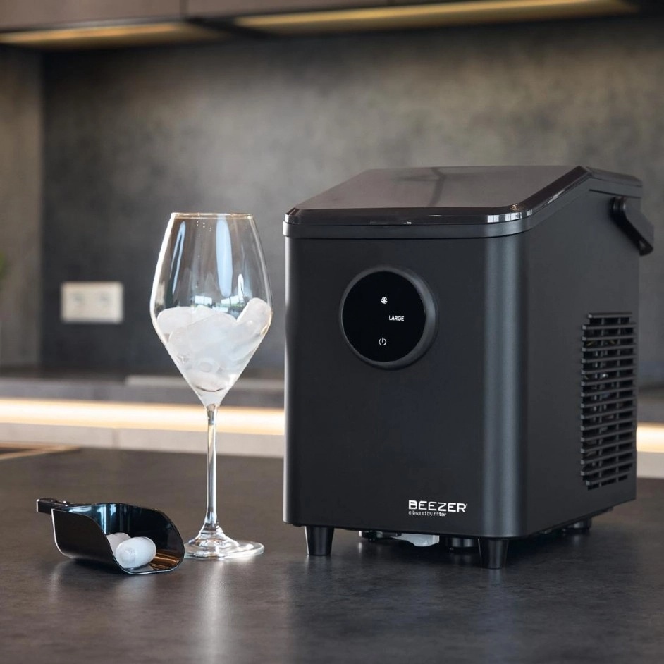 ritter-beezer-icecube-mini-ijsblokjesmachine-zwart2.jpg