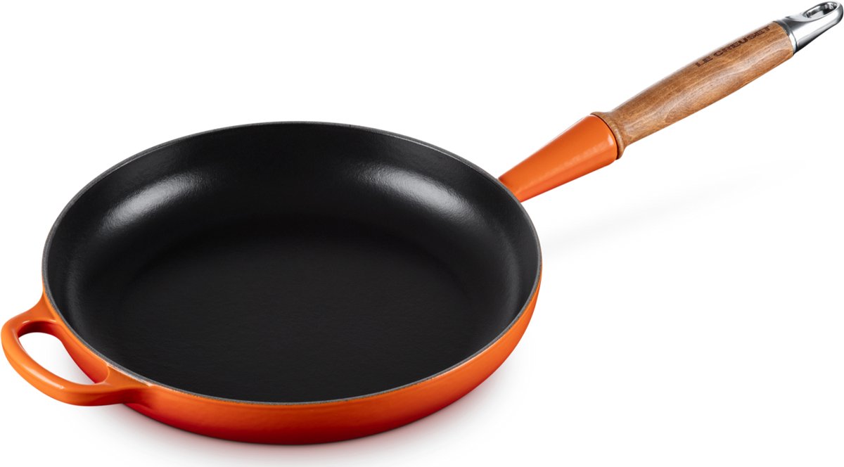 le-creuset-signature-koekenpan-met-houten-steel-28cm-oranjerood.jpg