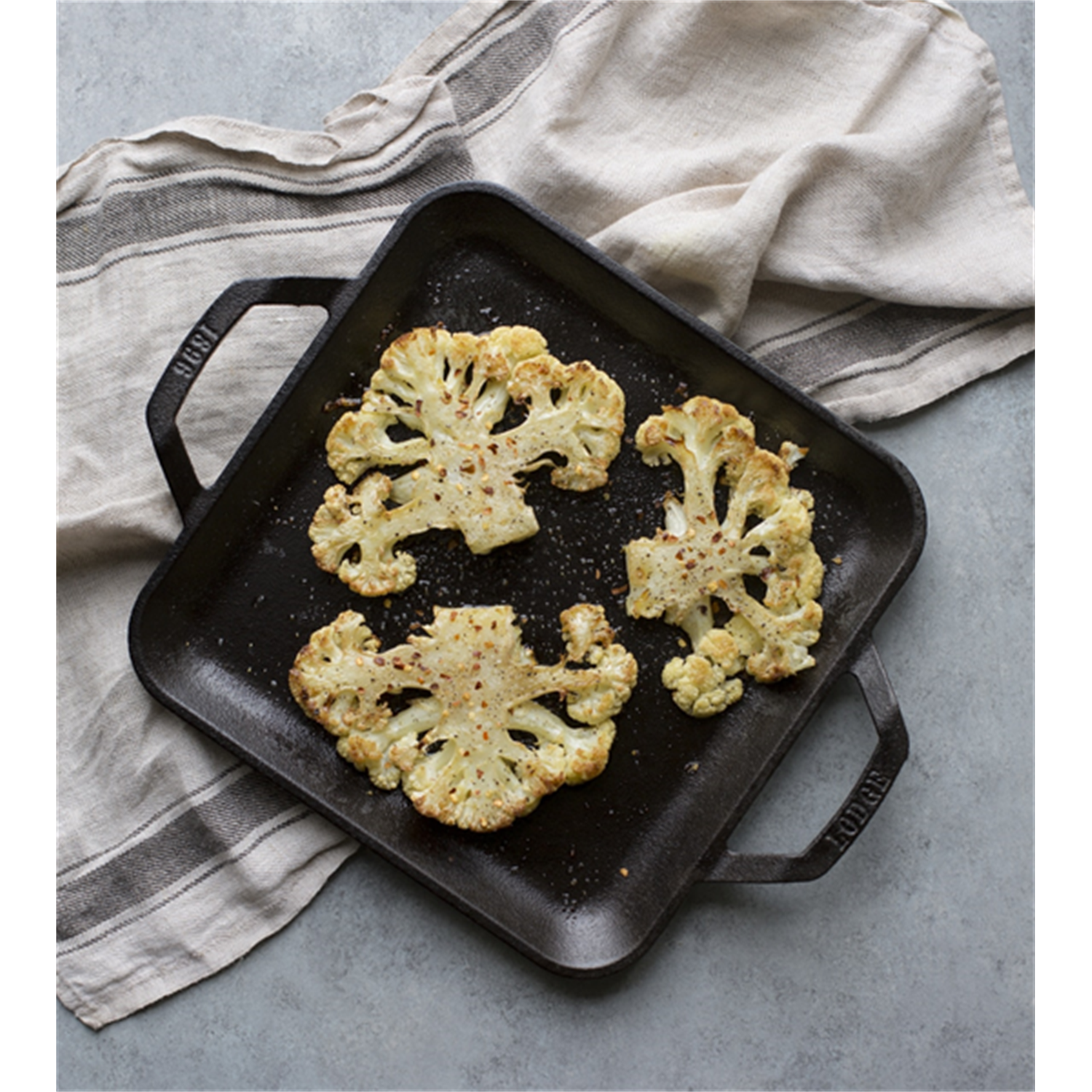 lodge-chef-style-plancha-bakplaat-lc11sgr-28x28cm