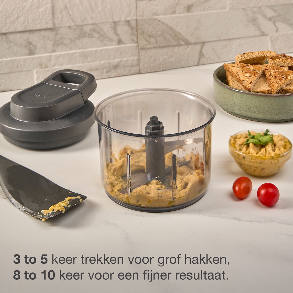zyliss-easy-pull-handmatige-hakmolen-0-8l2.jpg