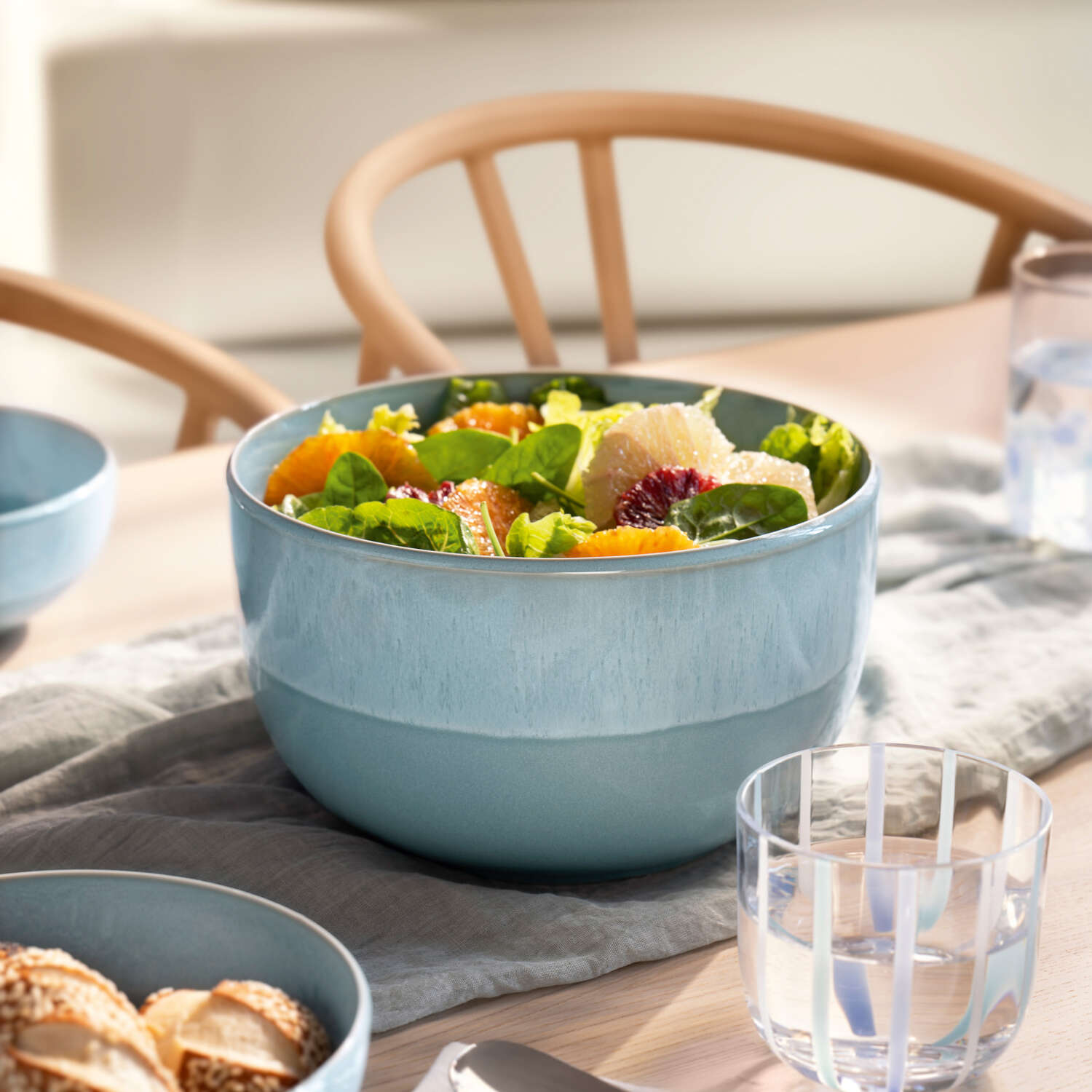 villeroy-en-boch-perlemor-saladeschaal-22cm-aqua3.jpg