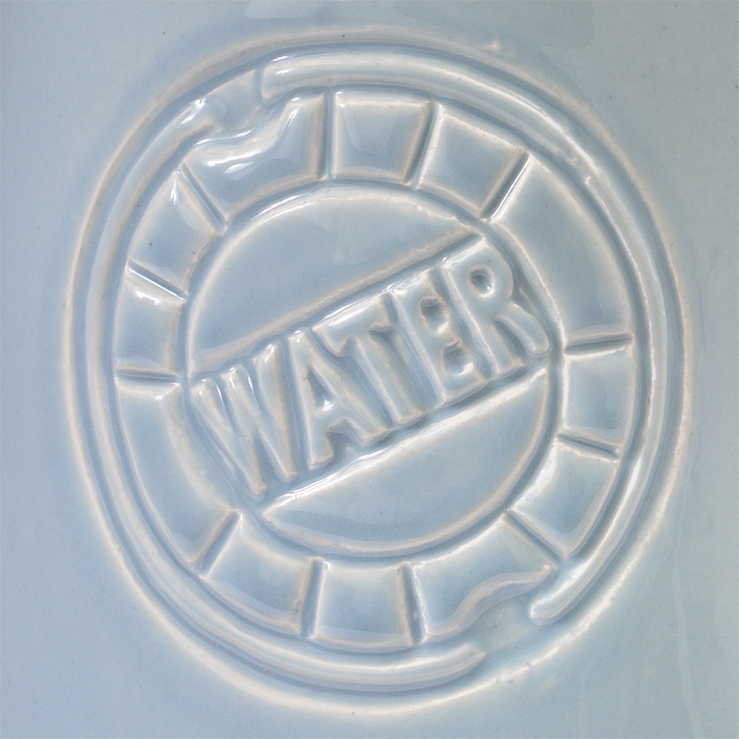 bowls-and-dishes-water-ontbijtbord-21cm-ijsblauw