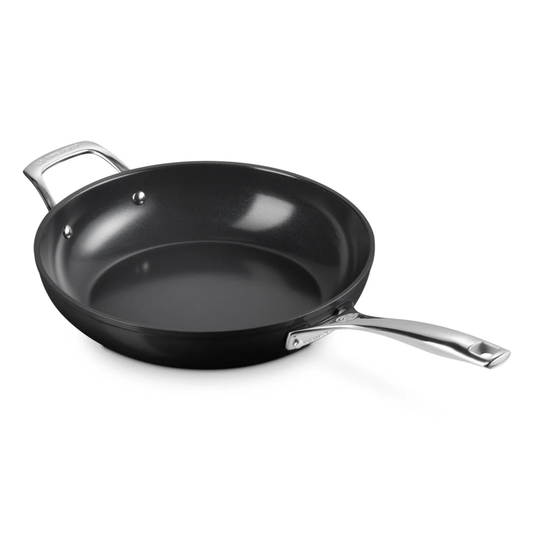 kookpunt-le-creuset-essential-non-stick-sauteerpan