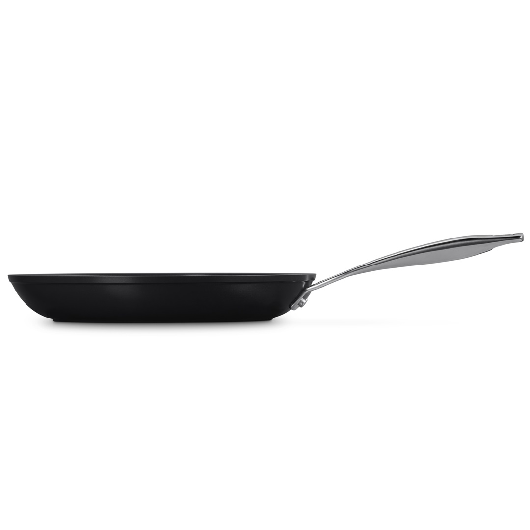 kookpunt-le-creuset-essential-non-stick-ceramic-koekenpan,-28cm__003