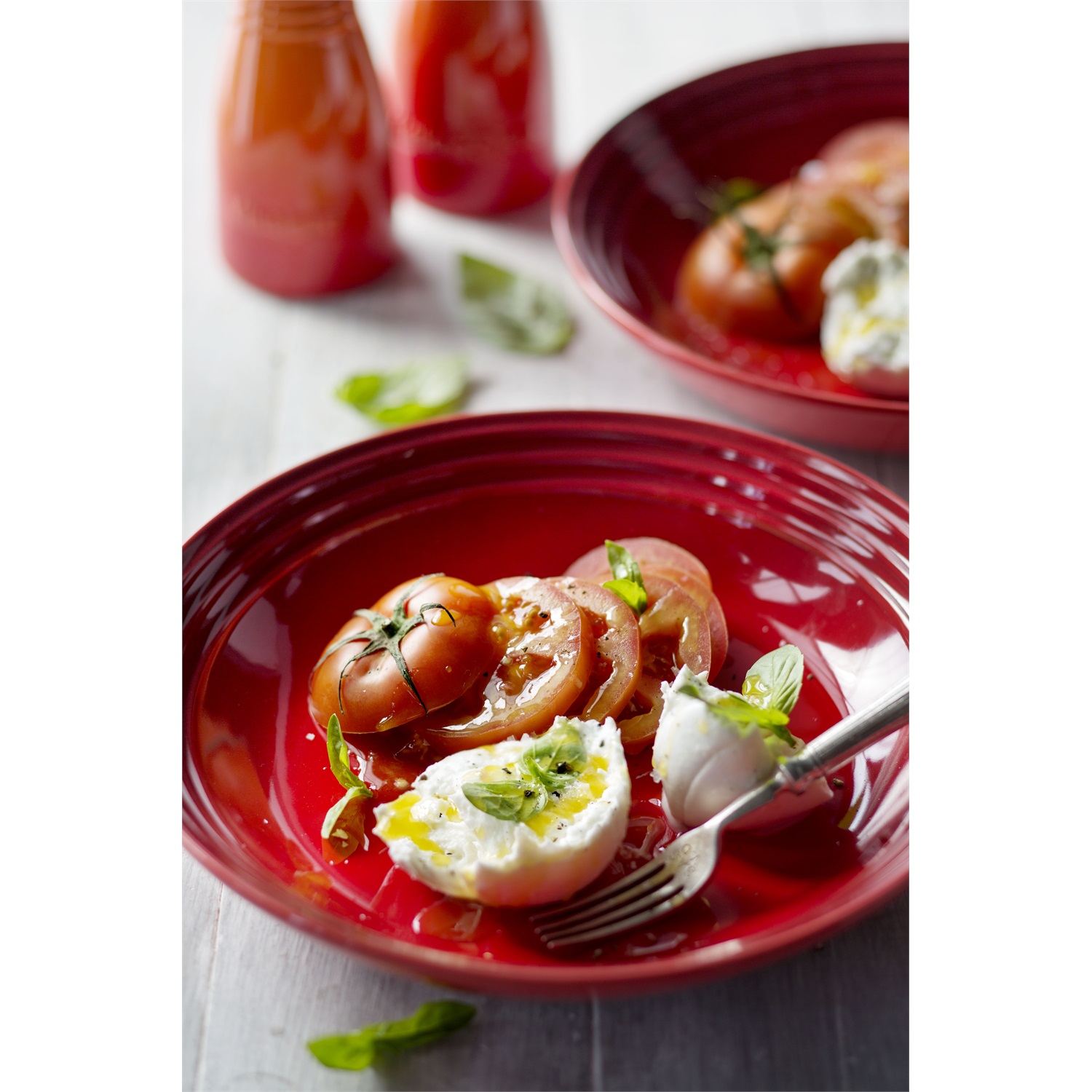 le-creuset-stoneware-pastabord-22cm-kersenrood