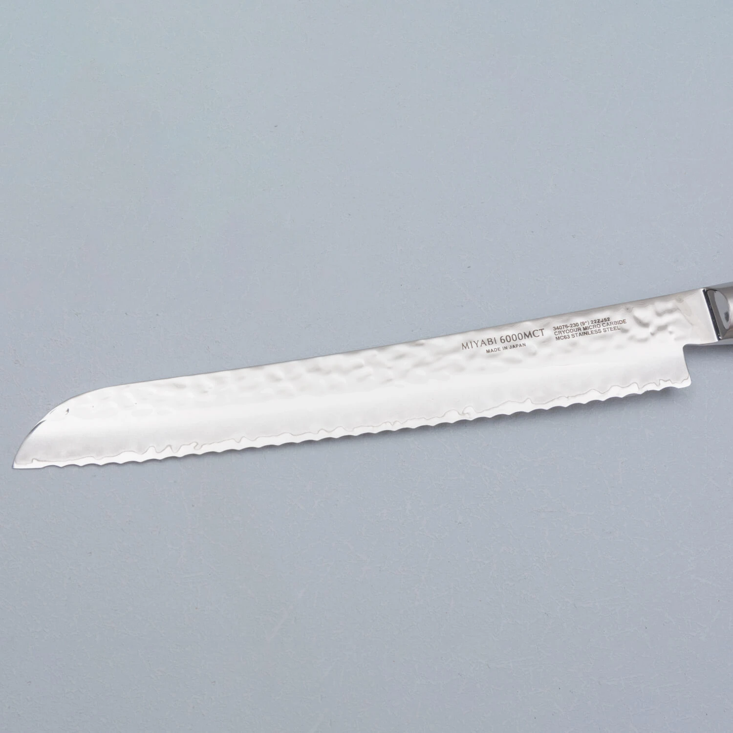zwilling-miyabi-6000mct-broodmes-23cm4.jpg