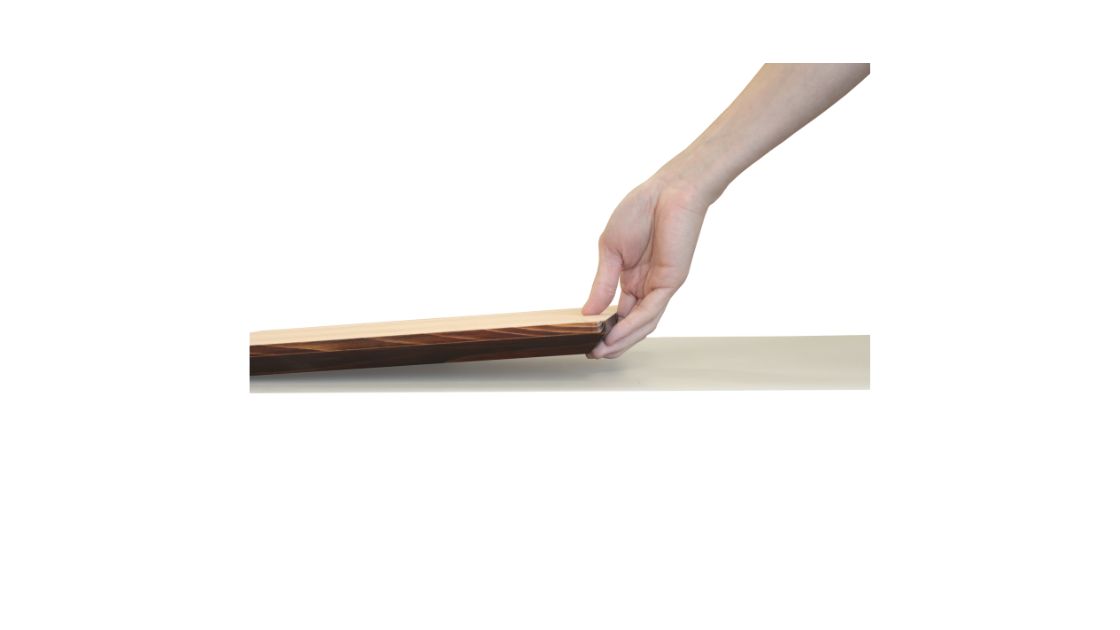 kodai-hinoki-urushi-snijplank-small3.jpg