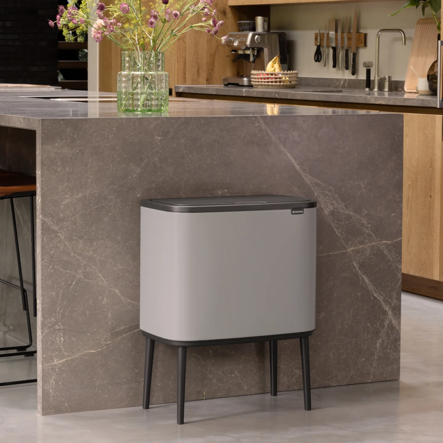brabantia-bo-touch-bin-hi-afvalemmer-36l-soft-grey9.jpg