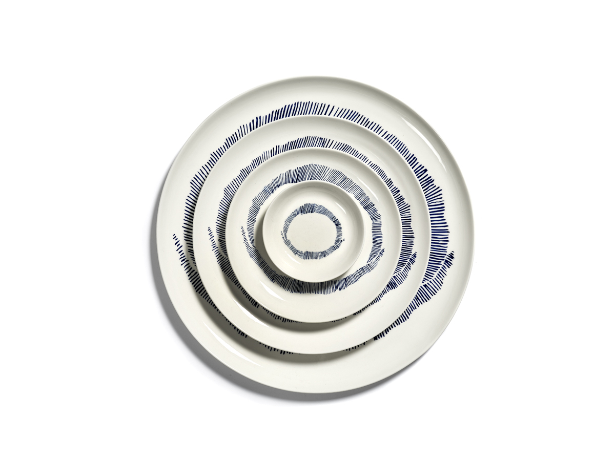 serax-feast-ottolenghi-borden-s-b8921004b-19cm-white-swirlblue-stripes-2-stuks