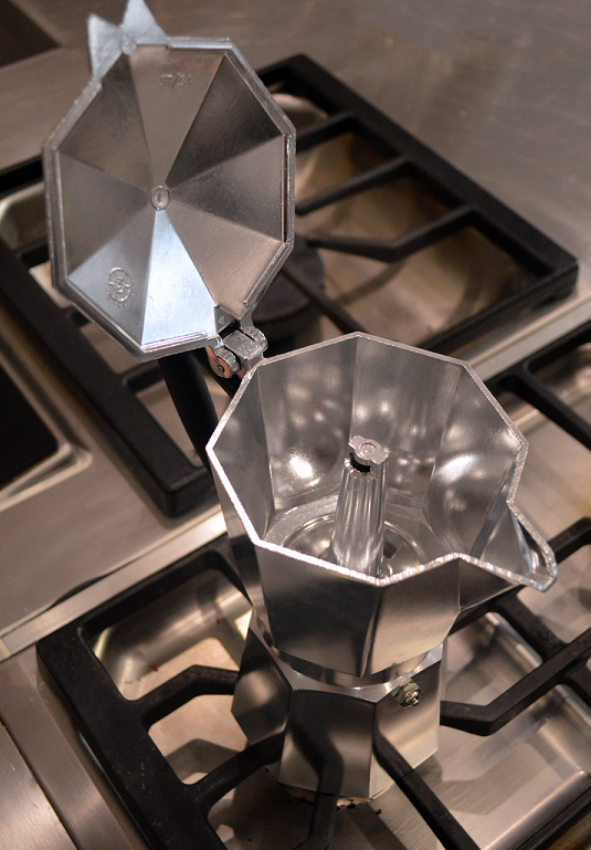 Koffiezetten met een percolator   warmtebron