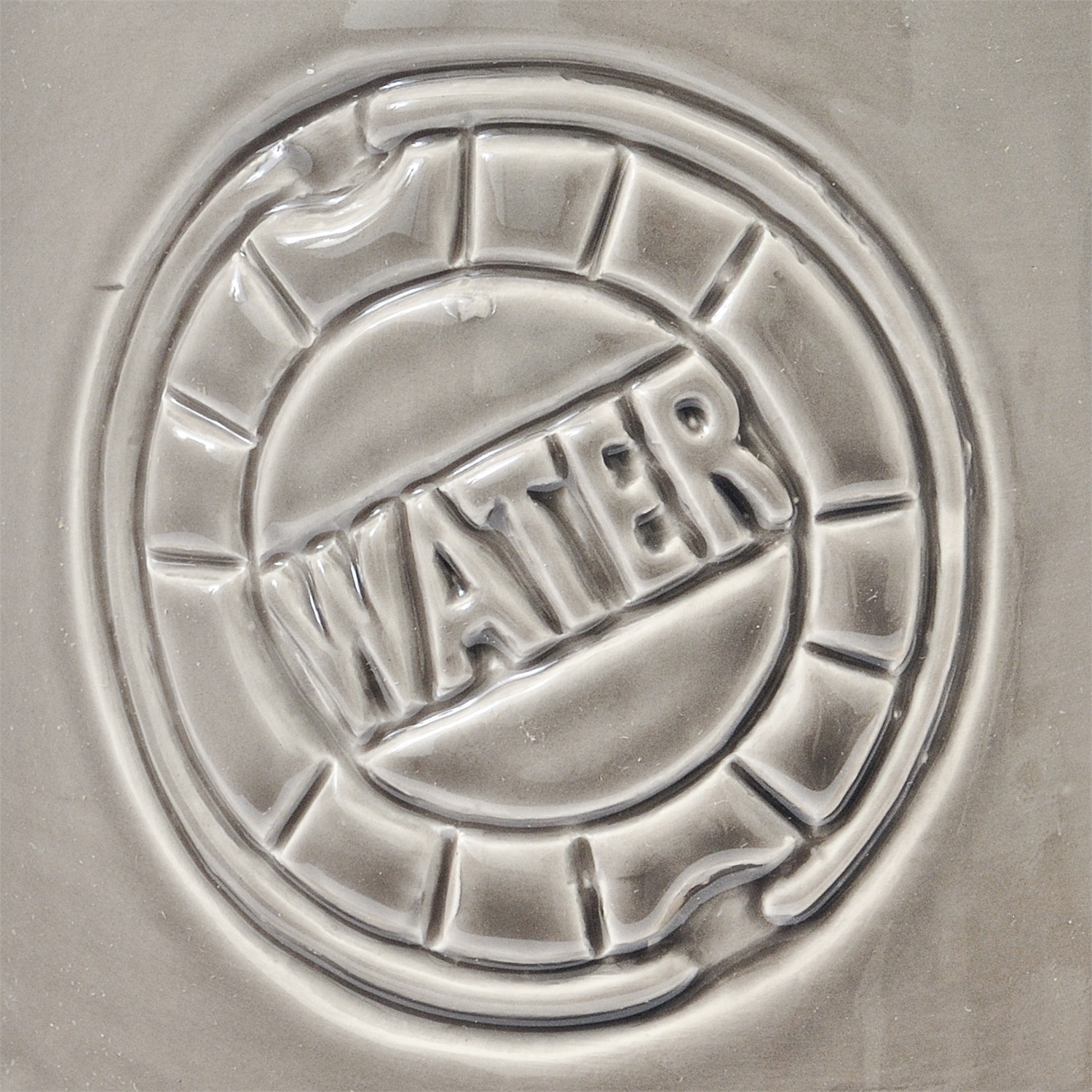 bowls-and-dishes-water-waterkan-2l-taupe