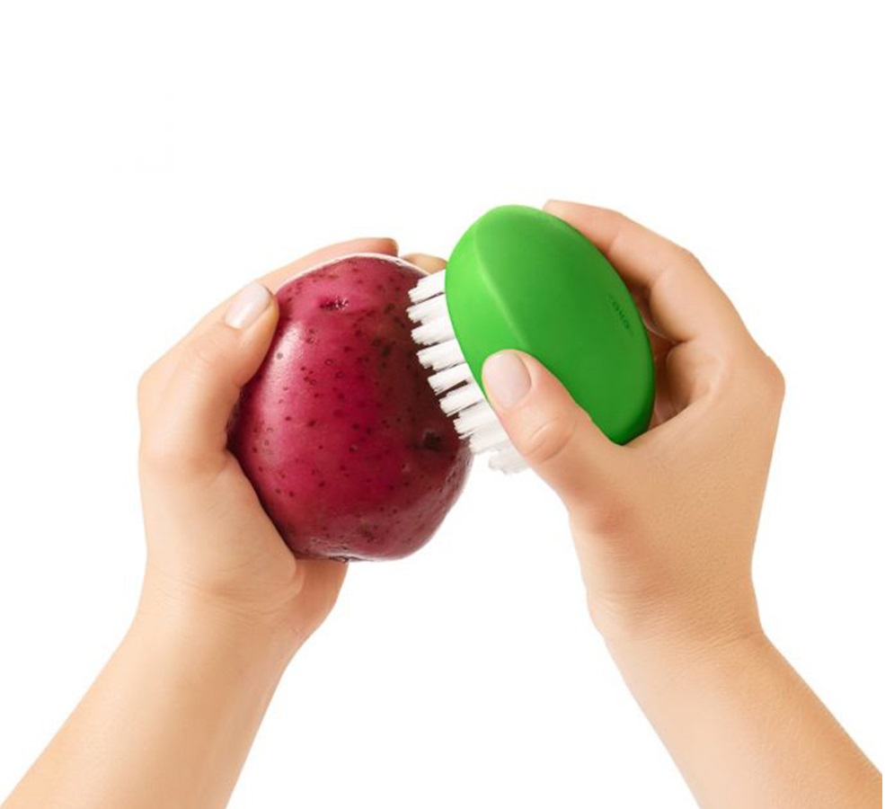 oxo-good-grips-groenteborstel-groen