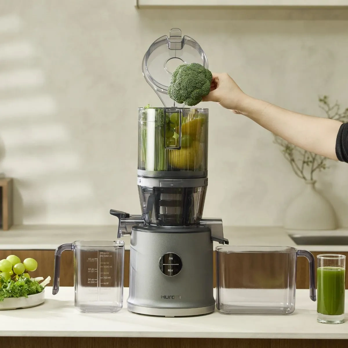 hurom-slowjuicer-h80-st-matt-titanium-grey4.jpg