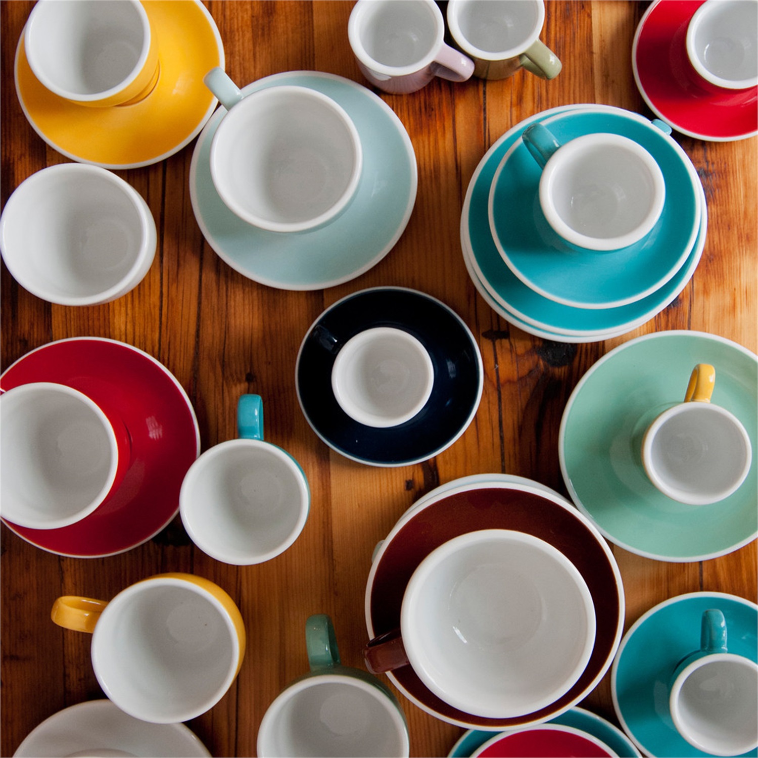 loveramics-caffe-latte-kop-met-schotel-03l-teal