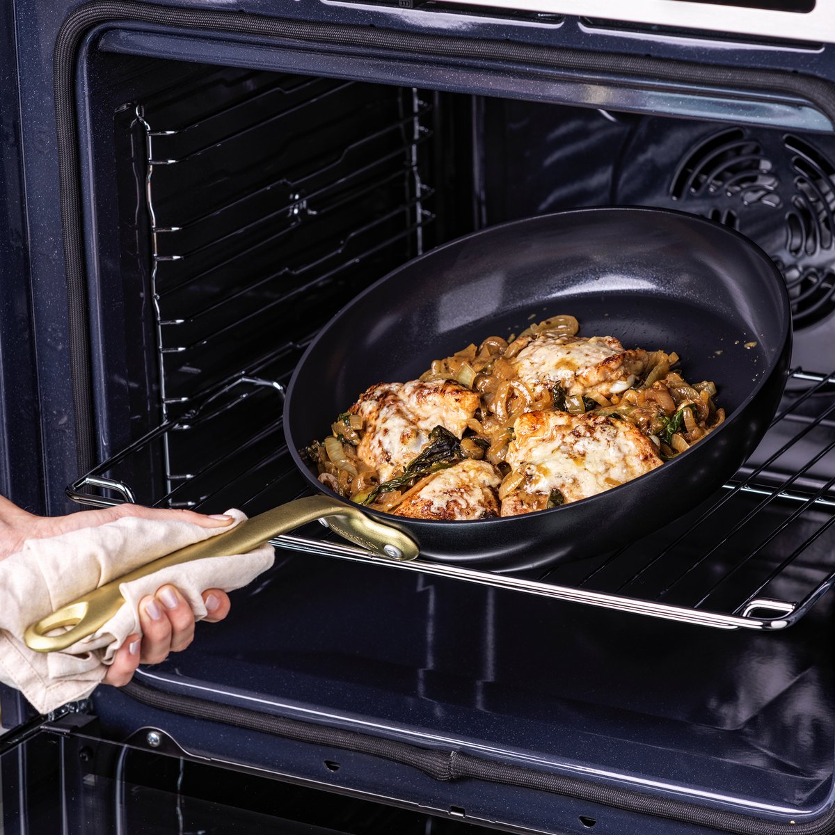 greenpan-craft-koekenpannenset-met-gouden-steel-20-28cm-zwart4.jpg