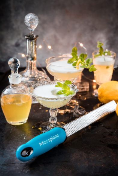 microplane-premium-classic-zesteur-fijn-neon-blue