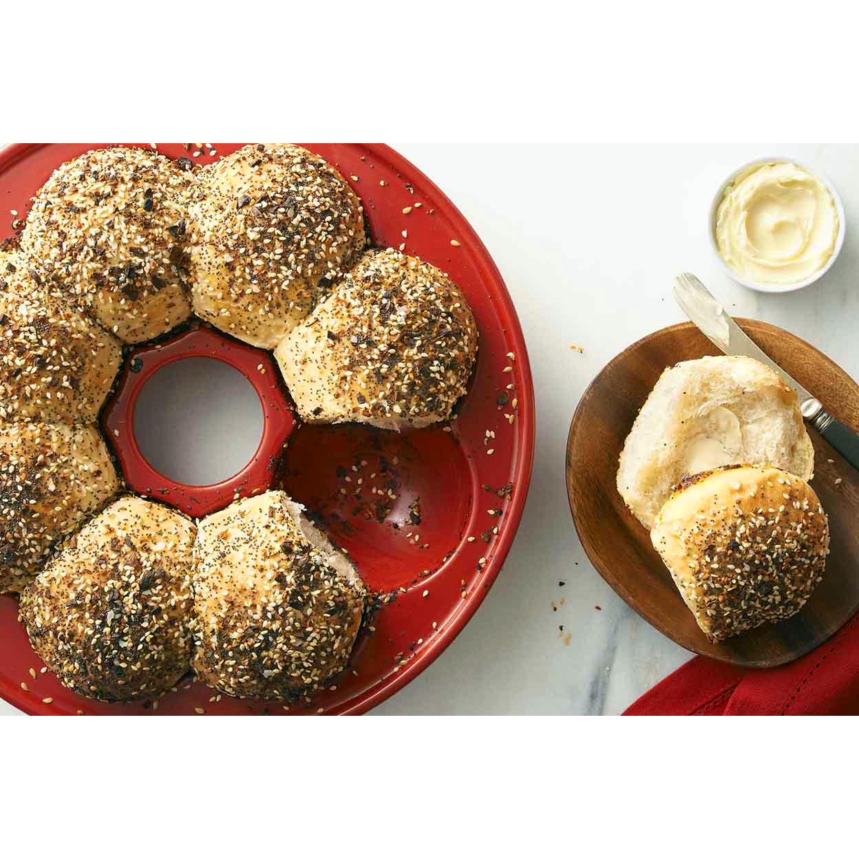 emile-henry-le-pain-broodbakvorm-kroon-305cm-rood