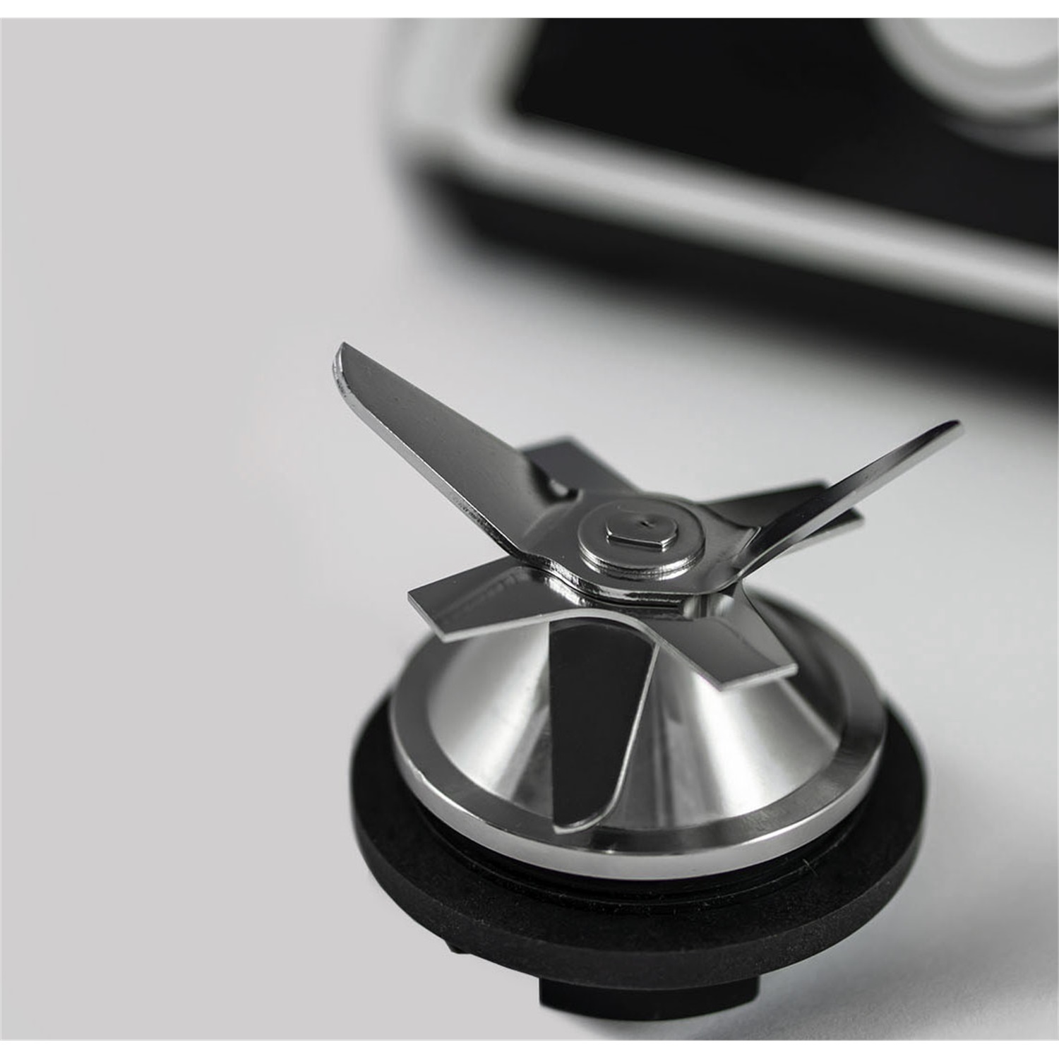 counter-intelligence-32hp-power-blender-wit