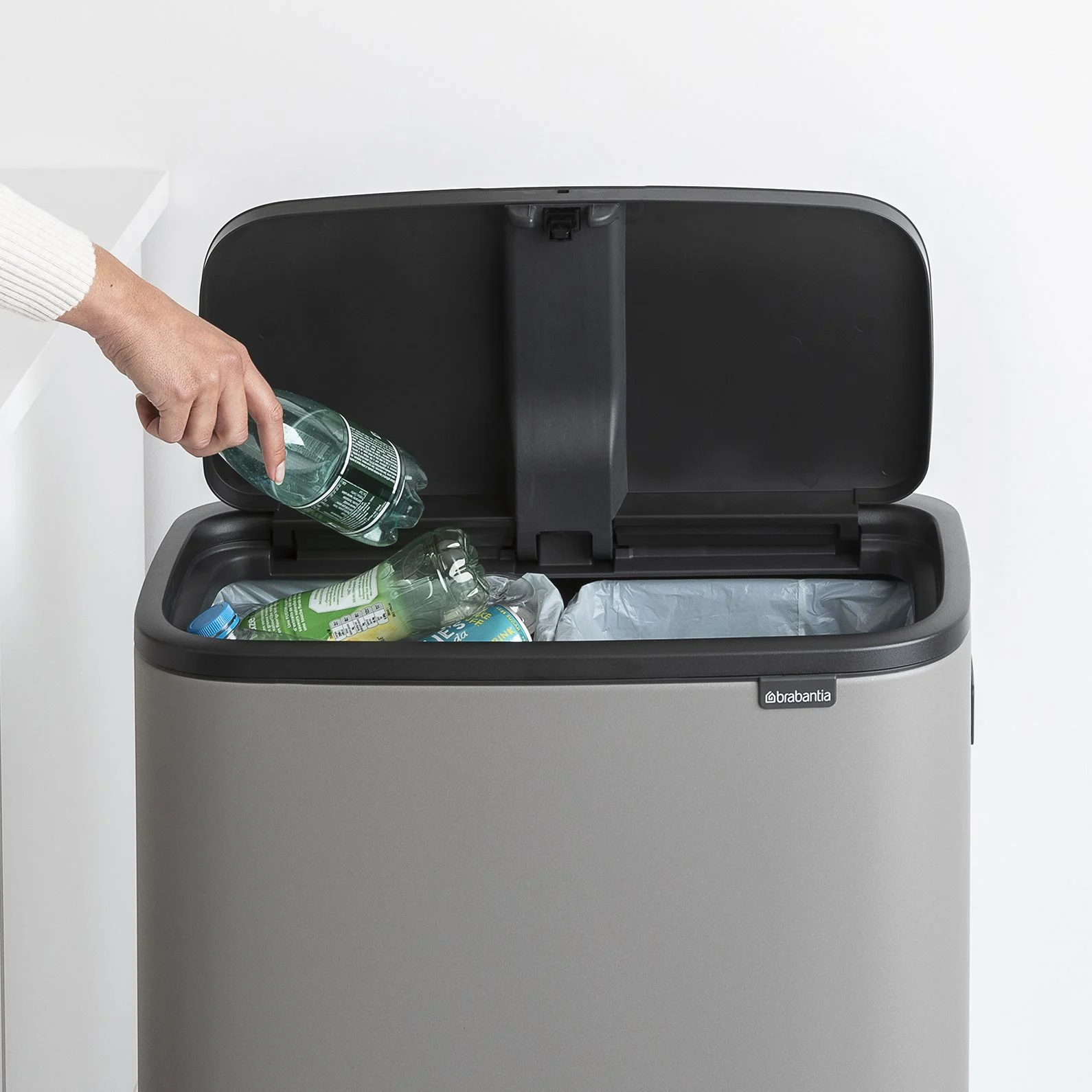 brabantia-bo-touch-bin-hi-2-x-30l-betongrijs