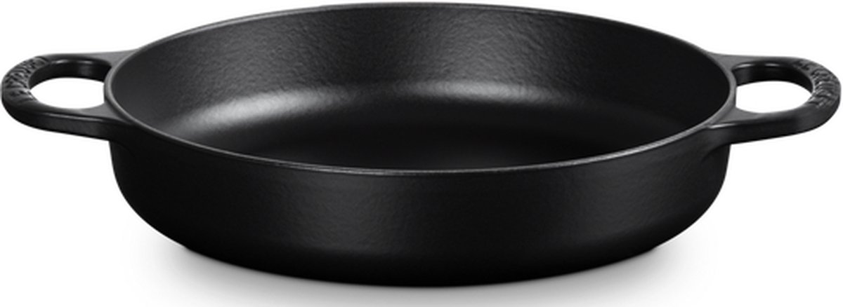 le-creuset-signature-serveerpan-28cm-mat-zwart2.jpg