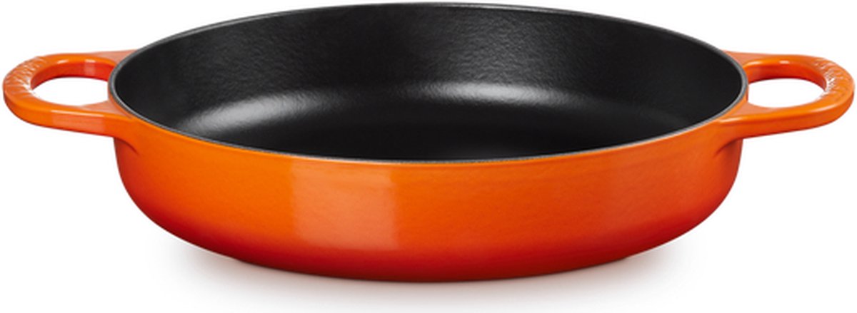 le-creuset-signature-serveerpan-28cm-oranjerood2.jpg