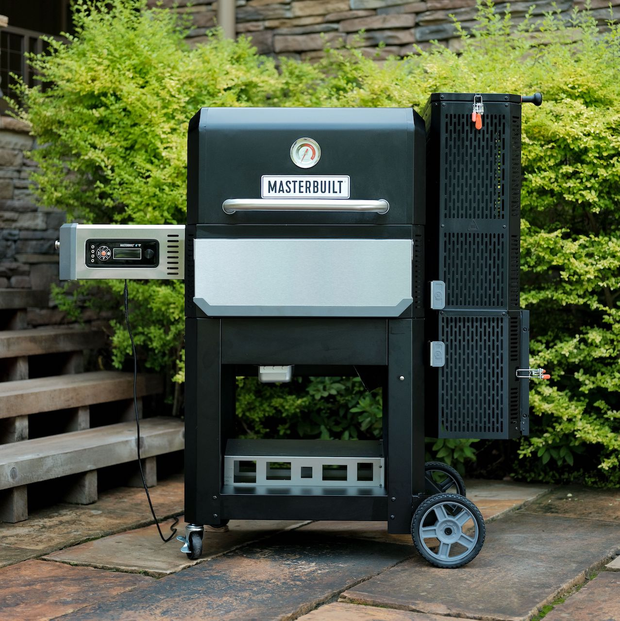 masterbuilt-gravity-series-800-digitale-houtskoolbarbecue-met-roker